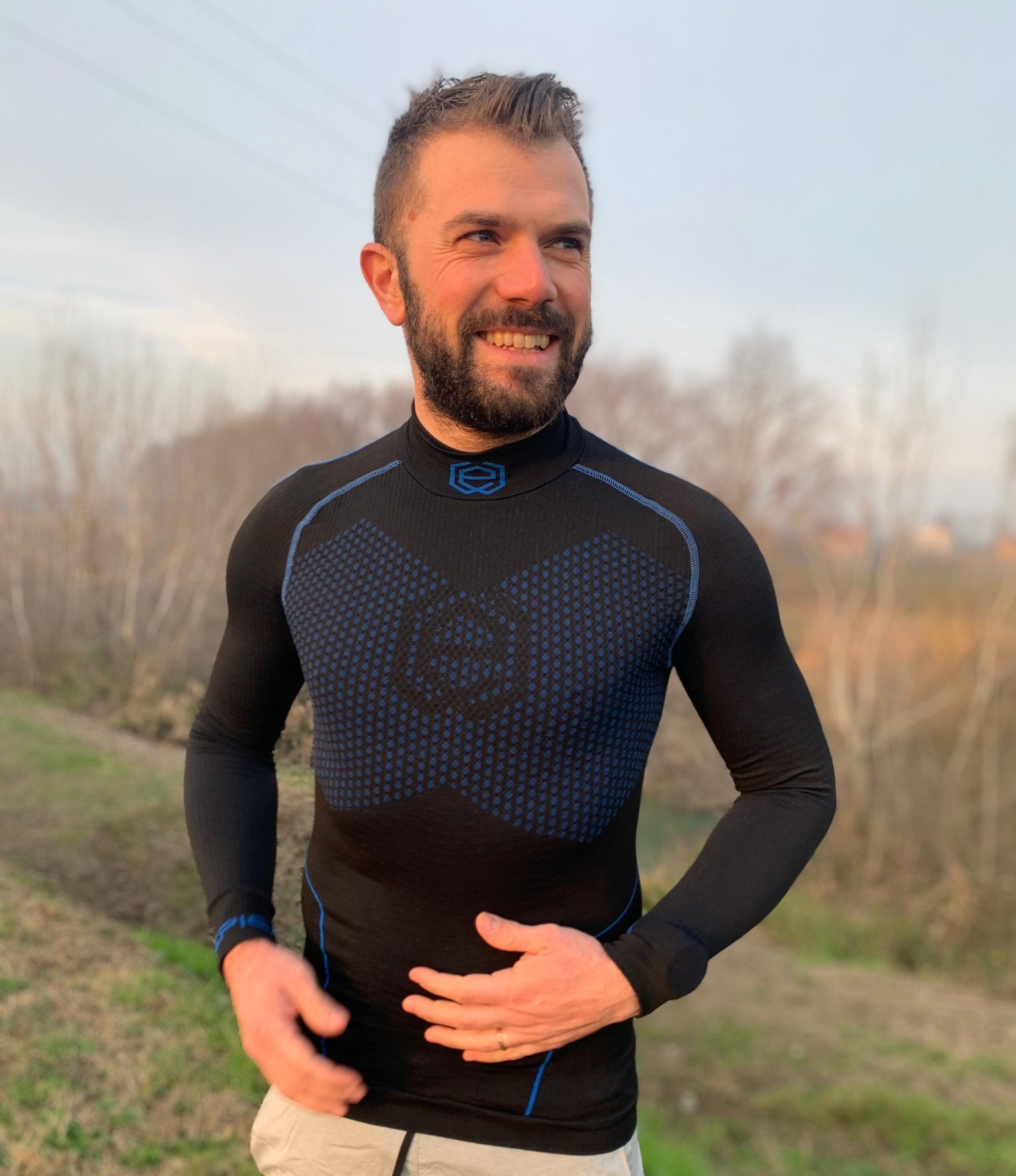 Vestibilità aderente dell’intimo termico per ciclismo e running